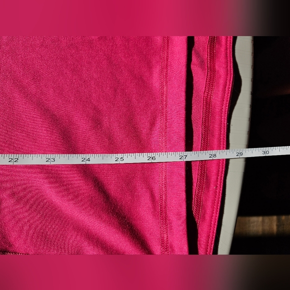 Roxy pink swim top Scrunch breathable workout Roxy logo beautiful silky soft med - Picture 12 of 16